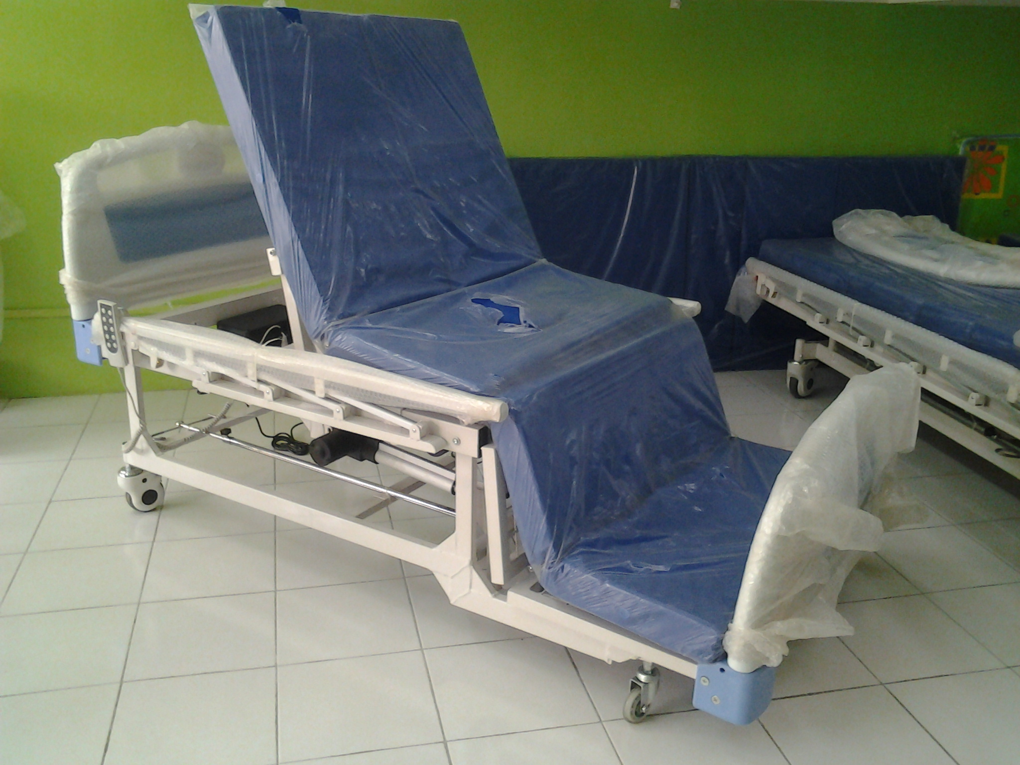 Electric Commode Hospital Bed 405E