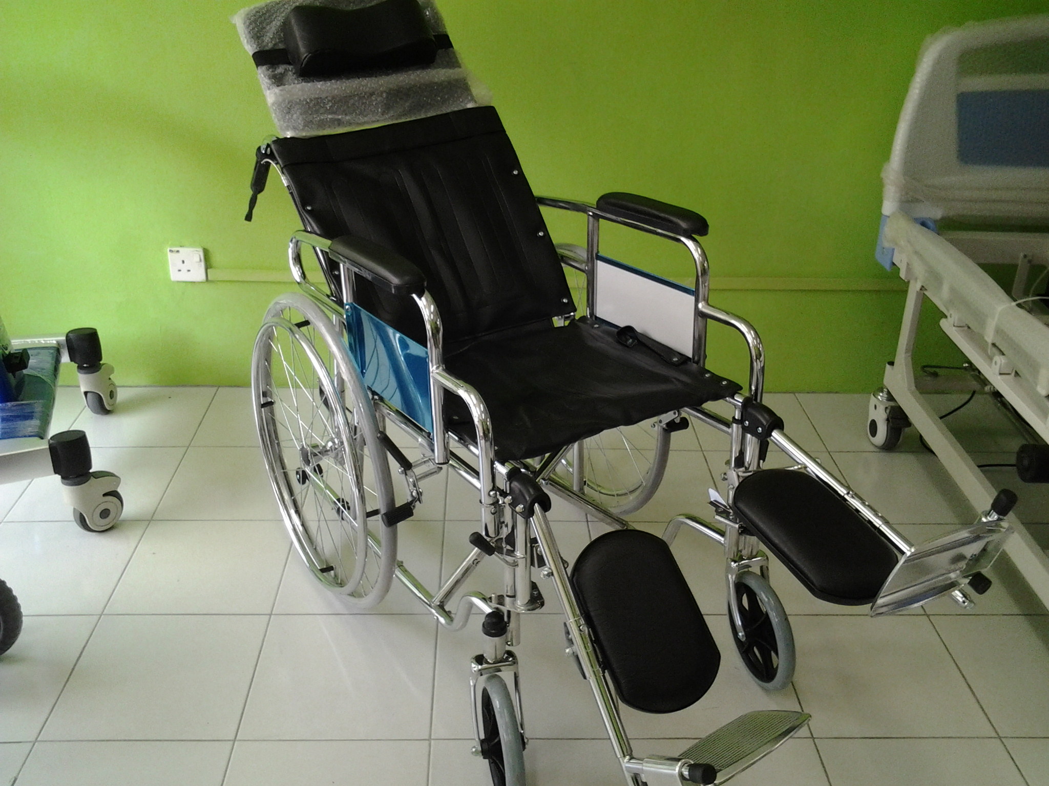 Reclining Wheelchair 903
