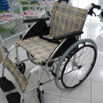 standard-lightweight-wheelchair-868l4
