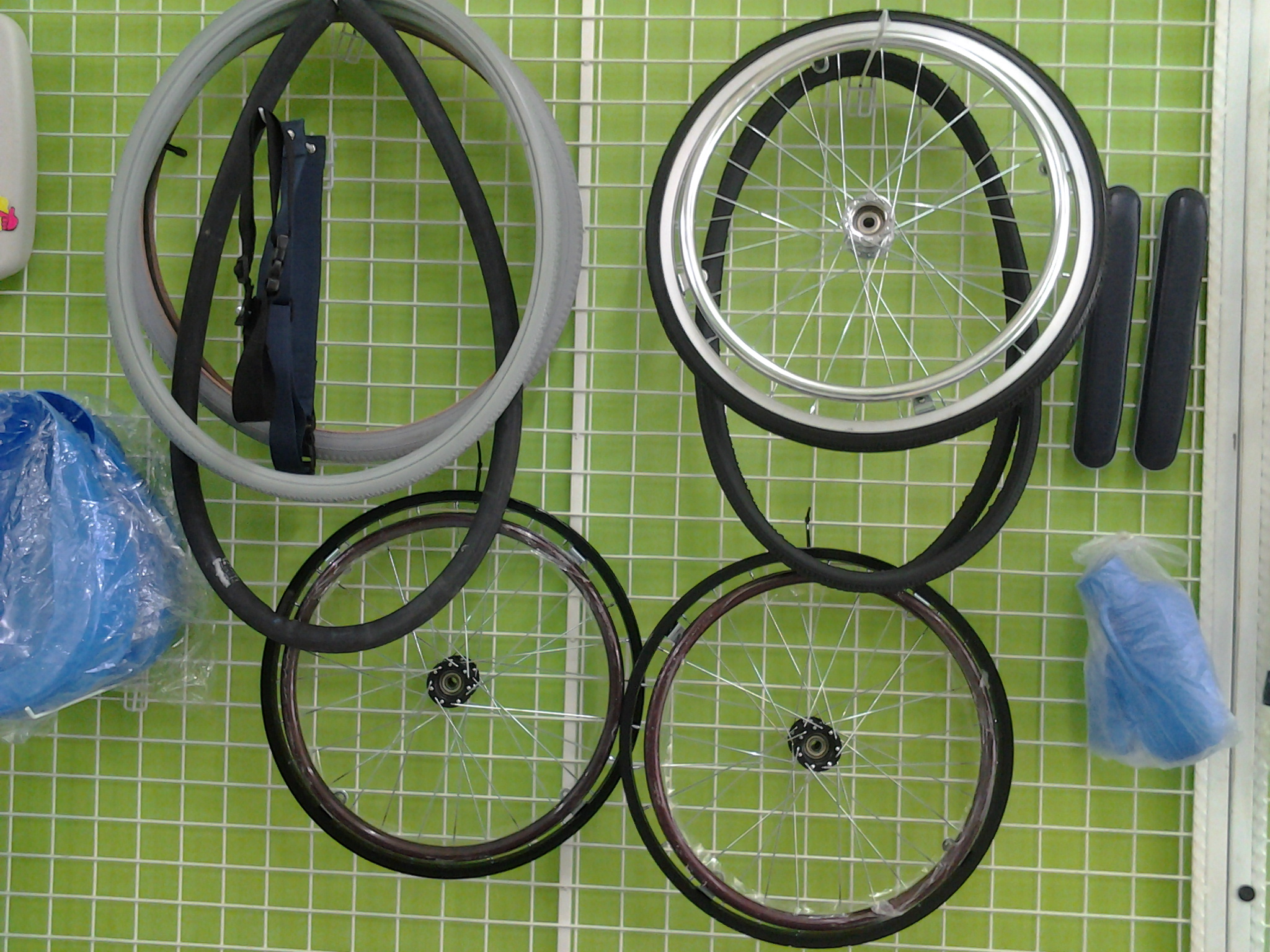 tire-and-rim-for-wheelchair